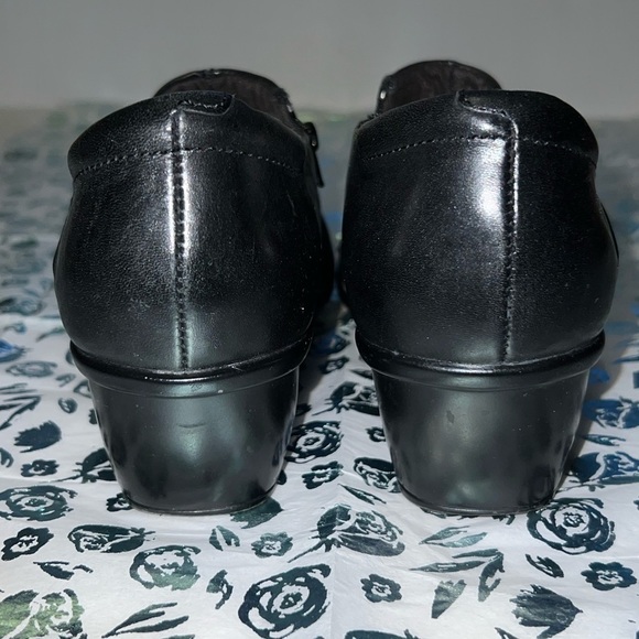 Clarks Leather Shoes - Picture 3 of 12